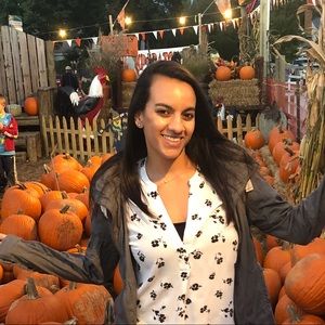 Meet your Posher, Cristine